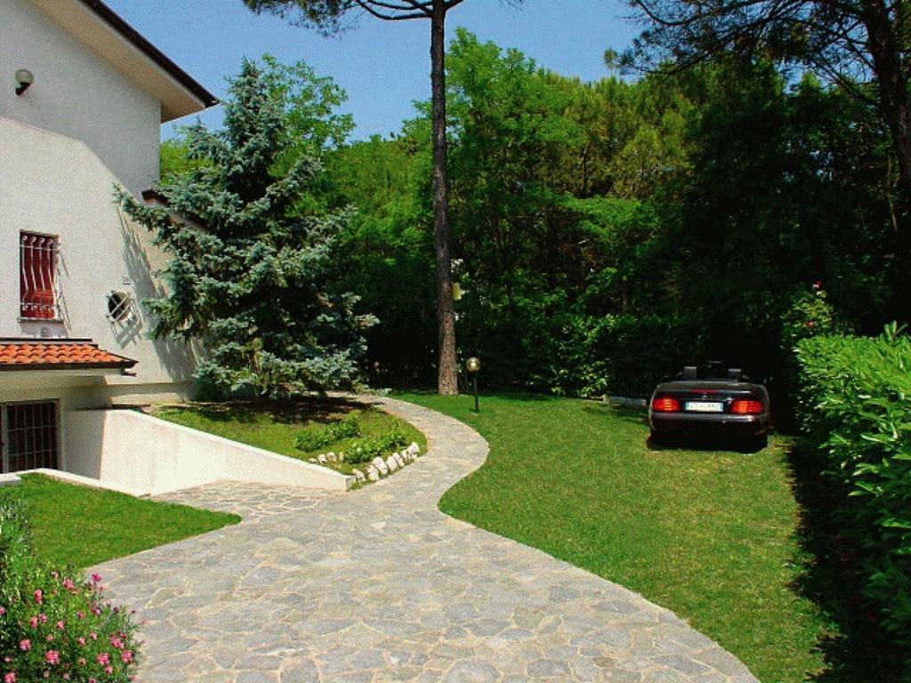 Lignano Riviera With Fireplace & Air Conditioning Lignano Sabbiadoro Exterior foto
